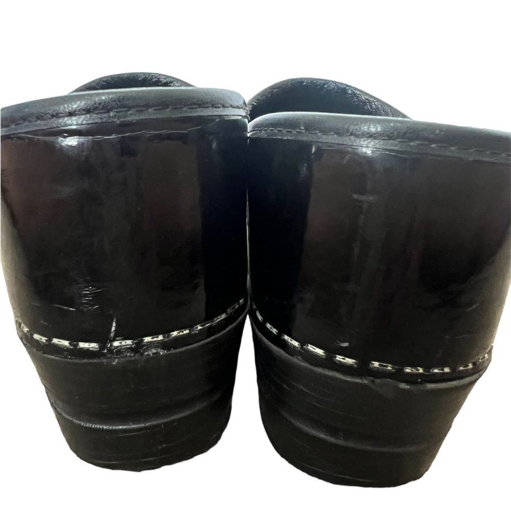 Dansko black patent clogs - Picture 4 of 5